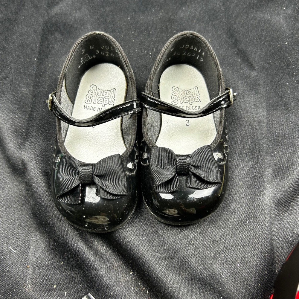 Small Steps Baby Girls Black Patent Mary Jane Dress Shoes Bow Heart Size 3 W